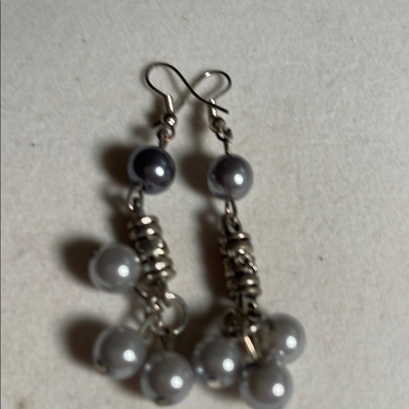 Elegant Silver Dangle Earrings - Picture 1 of 2
